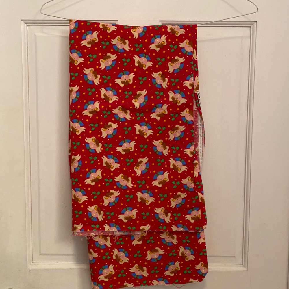 Christmas Fabric Angels/Red Trena's Little Bit of Christmas 44" x 71" NWOT